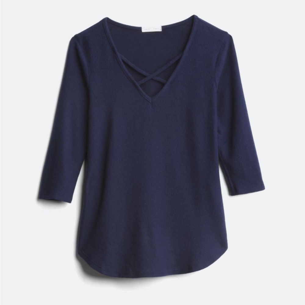 Emory Park Dulce 3/4 Sleeve Hacci Knit V-Neck Navy Top with Crisscross Detail